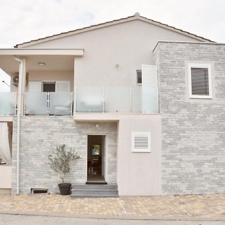 Apartment Josip 2 ตรีบูนย์ ภายนอก รูปภาพ