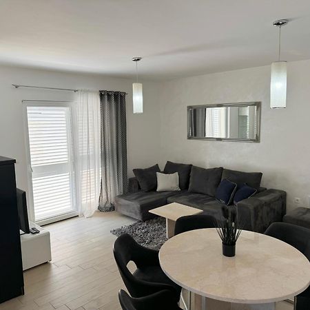 Apartment Josip 2 ตรีบูนย์ ภายนอก รูปภาพ