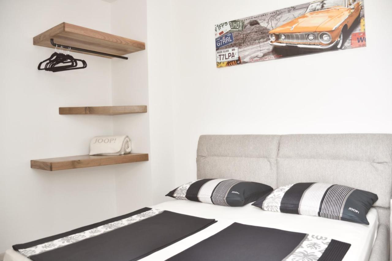 Apartment Josip 2 ตรีบูนย์ ภายนอก รูปภาพ