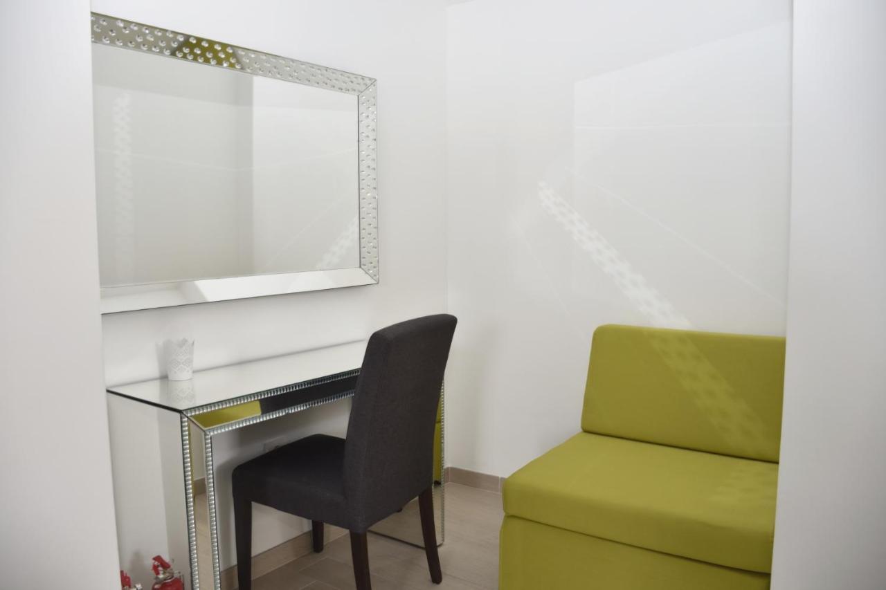 Apartment Josip 2 ตรีบูนย์ ภายนอก รูปภาพ