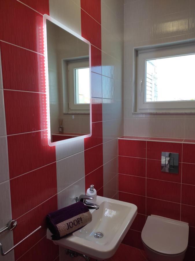 Apartment Josip 2 ตรีบูนย์ ภายนอก รูปภาพ