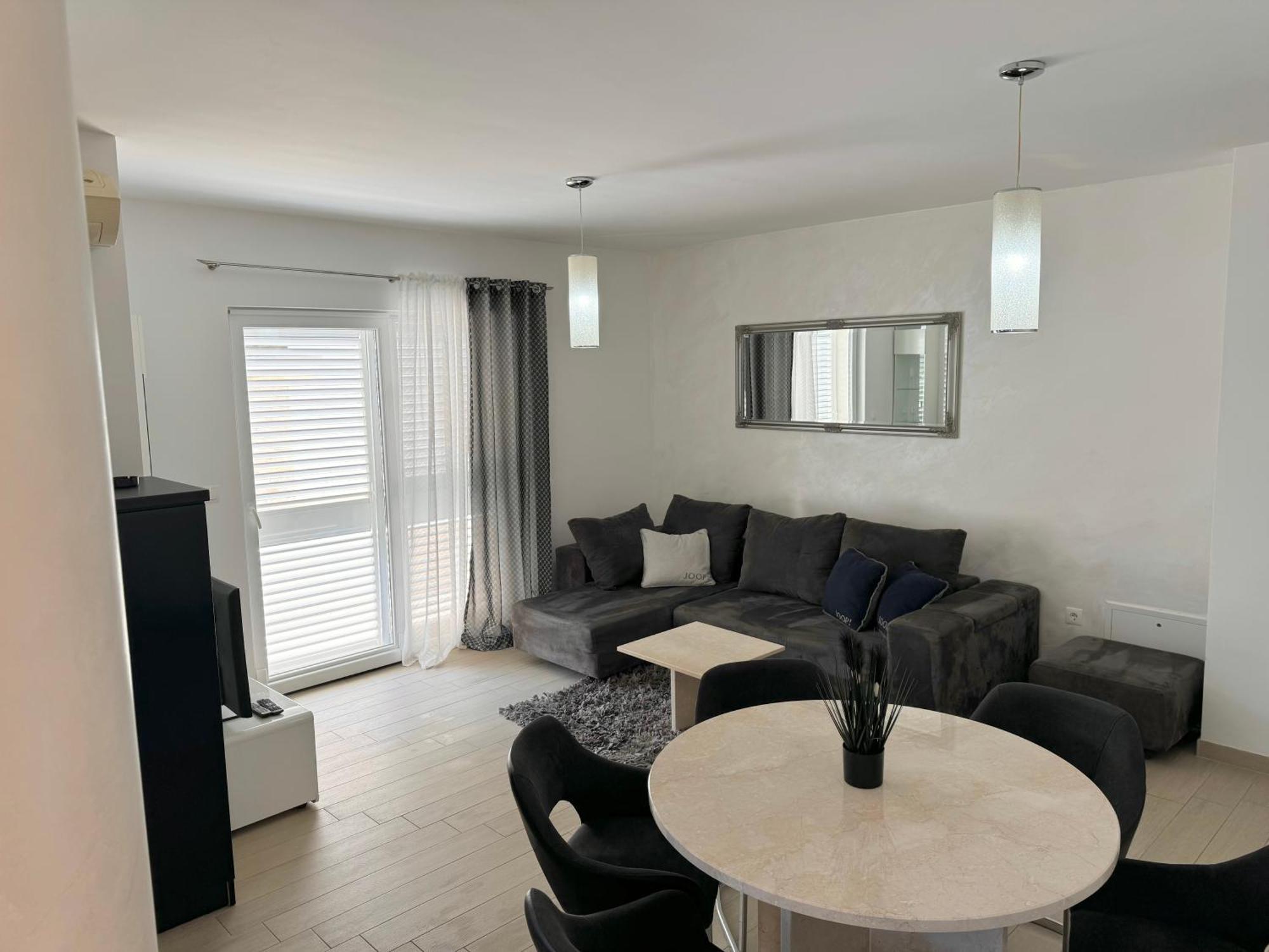 Apartment Josip 2 ตรีบูนย์ ภายนอก รูปภาพ