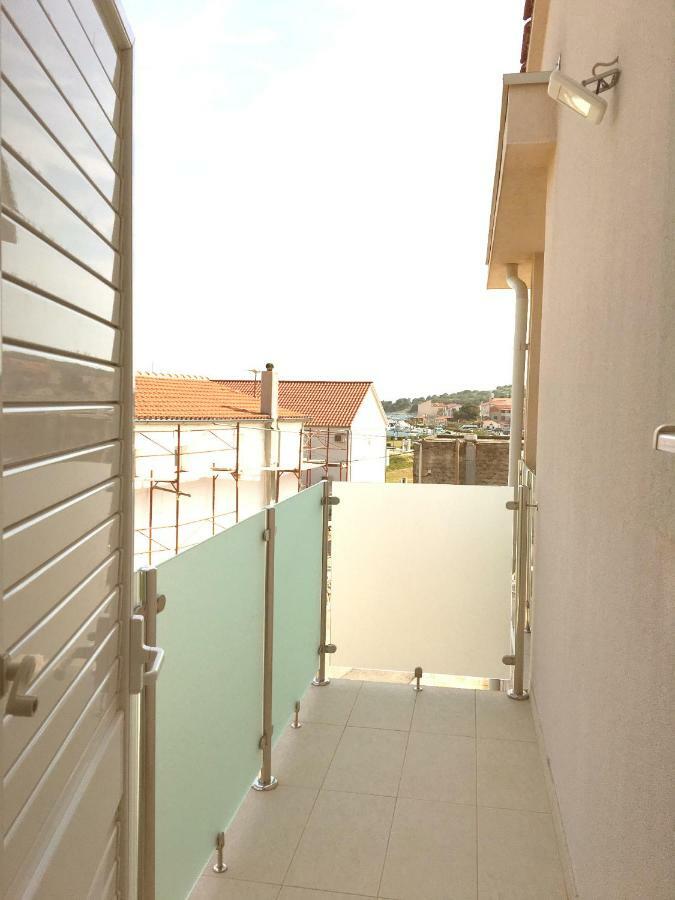 Apartment Josip 2 ตรีบูนย์ ภายนอก รูปภาพ